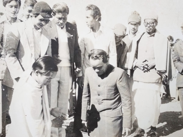 Laying-of-foundation-stone